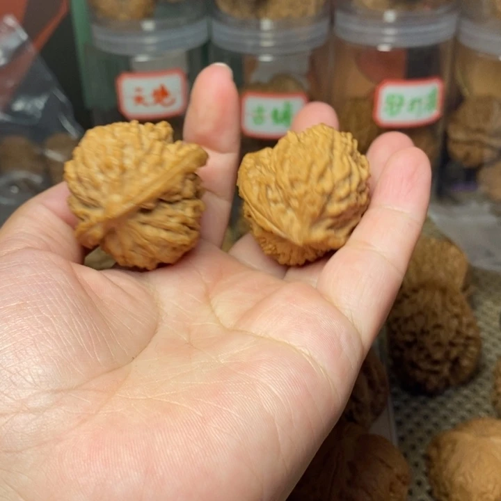 核桃手串/手链木**宇皇冠狮子头