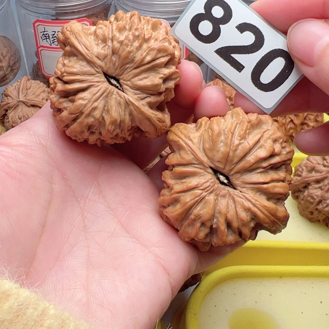 文玩核桃把件有*哥文玩820