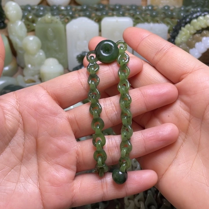 宁***远和田玉未镶嵌颈饰