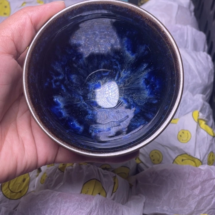 茶盏我在开会一哈就回来