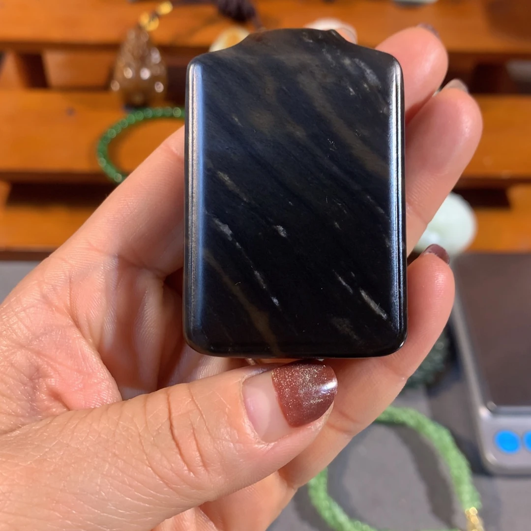 和田玉（糖玉）颈饰未镶嵌吃***黄