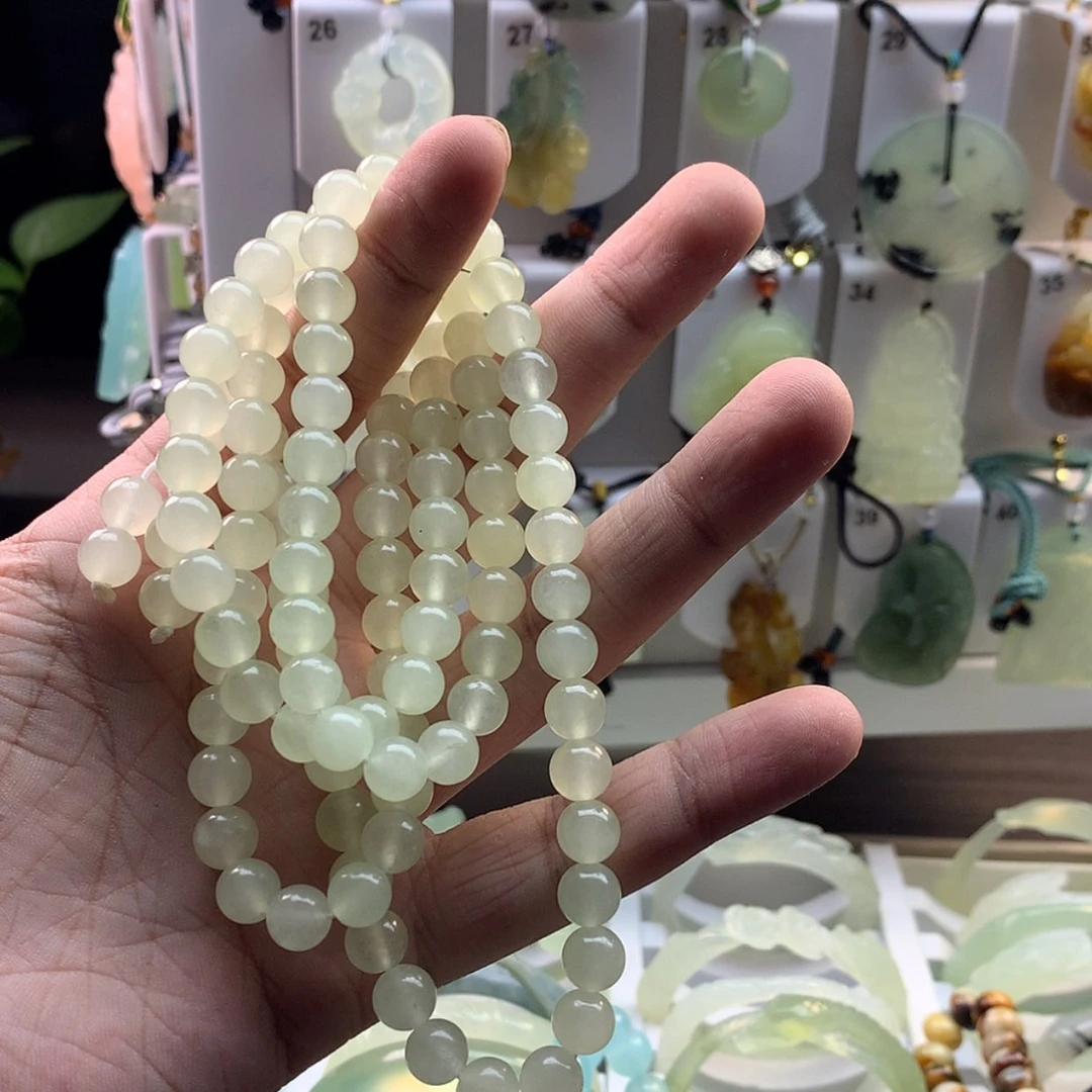 【闪购商品】蛇纹石玉颈饰未镶嵌