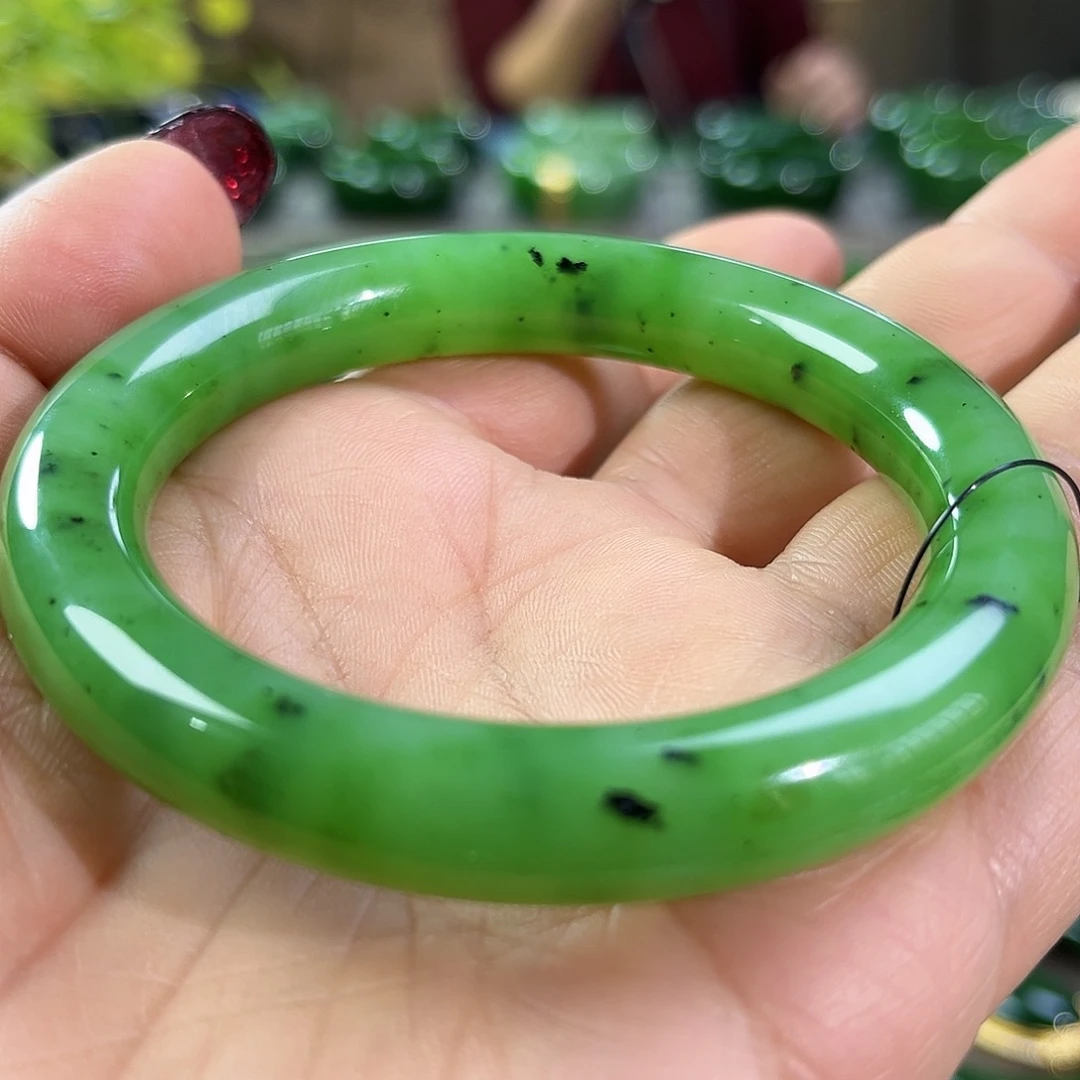 未镶嵌手镯和田玉（碧玉）