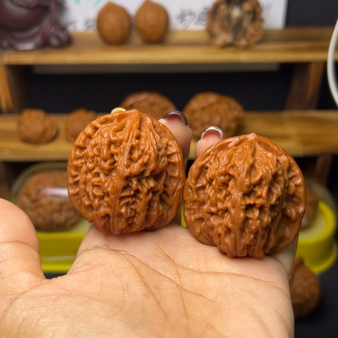 富***哥桃核吊坠四座楼福利