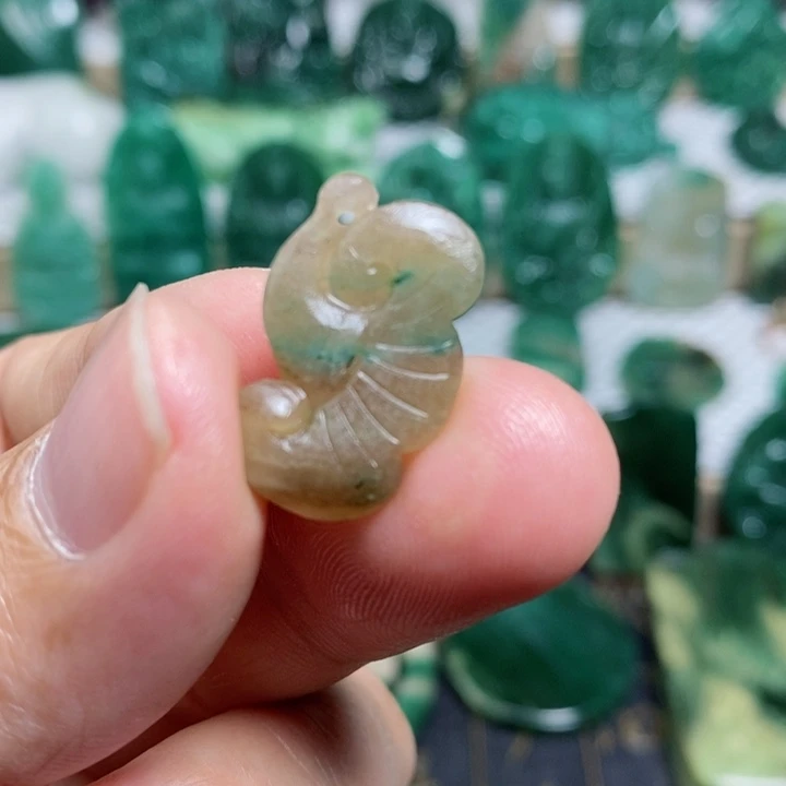 未镶嵌独山玉颈饰