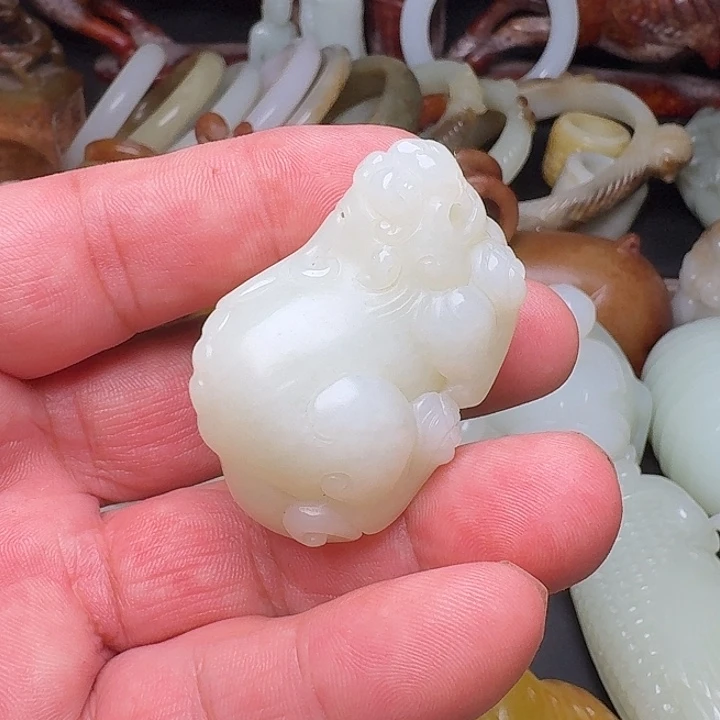 和田玉未镶嵌挂件