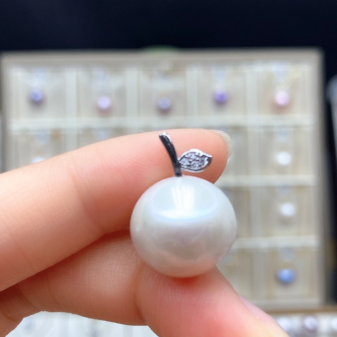 淡水珍珠合金颈饰