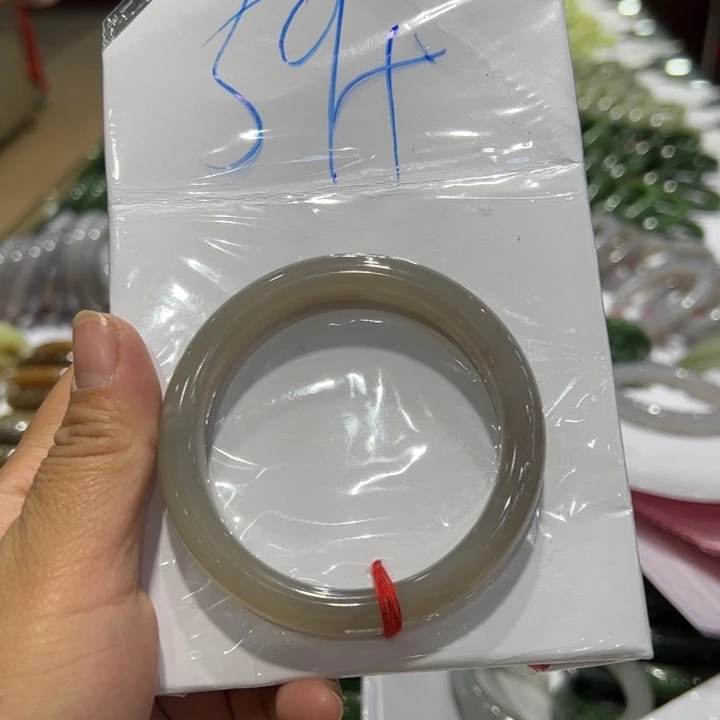 我***娜未镶嵌手镯和田玉