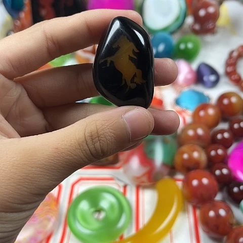 玛瑙/玉髓颈饰未镶嵌