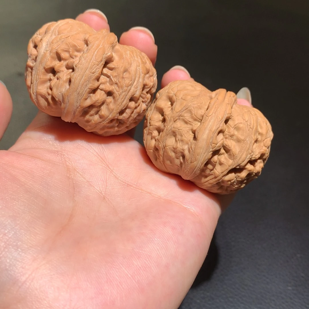 文玩核桃吊坠46.5元宝131