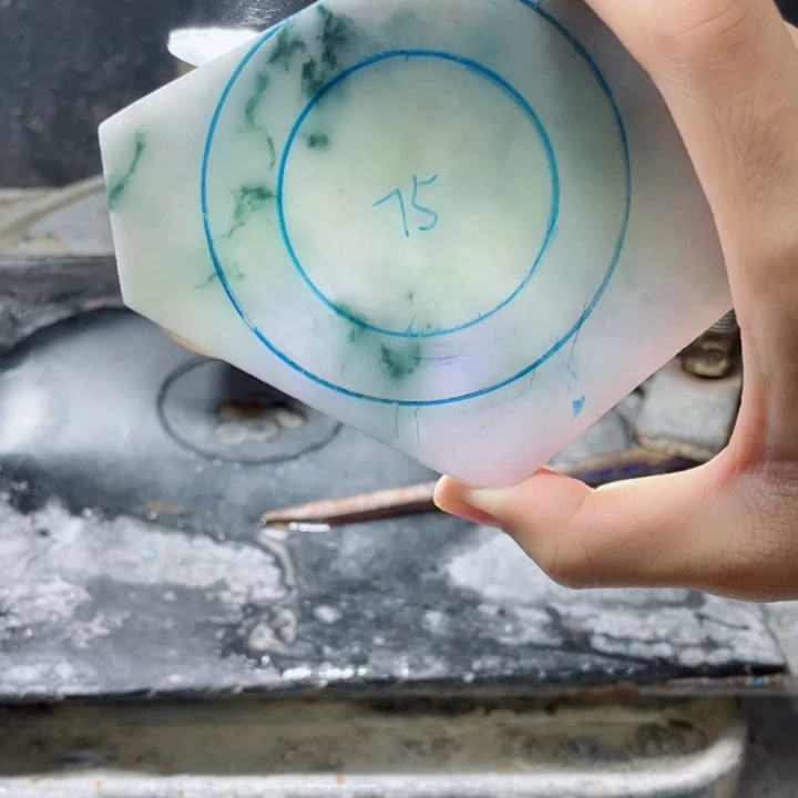 安***-定制翡翠未镶嵌虎虎珠宝手镯定制