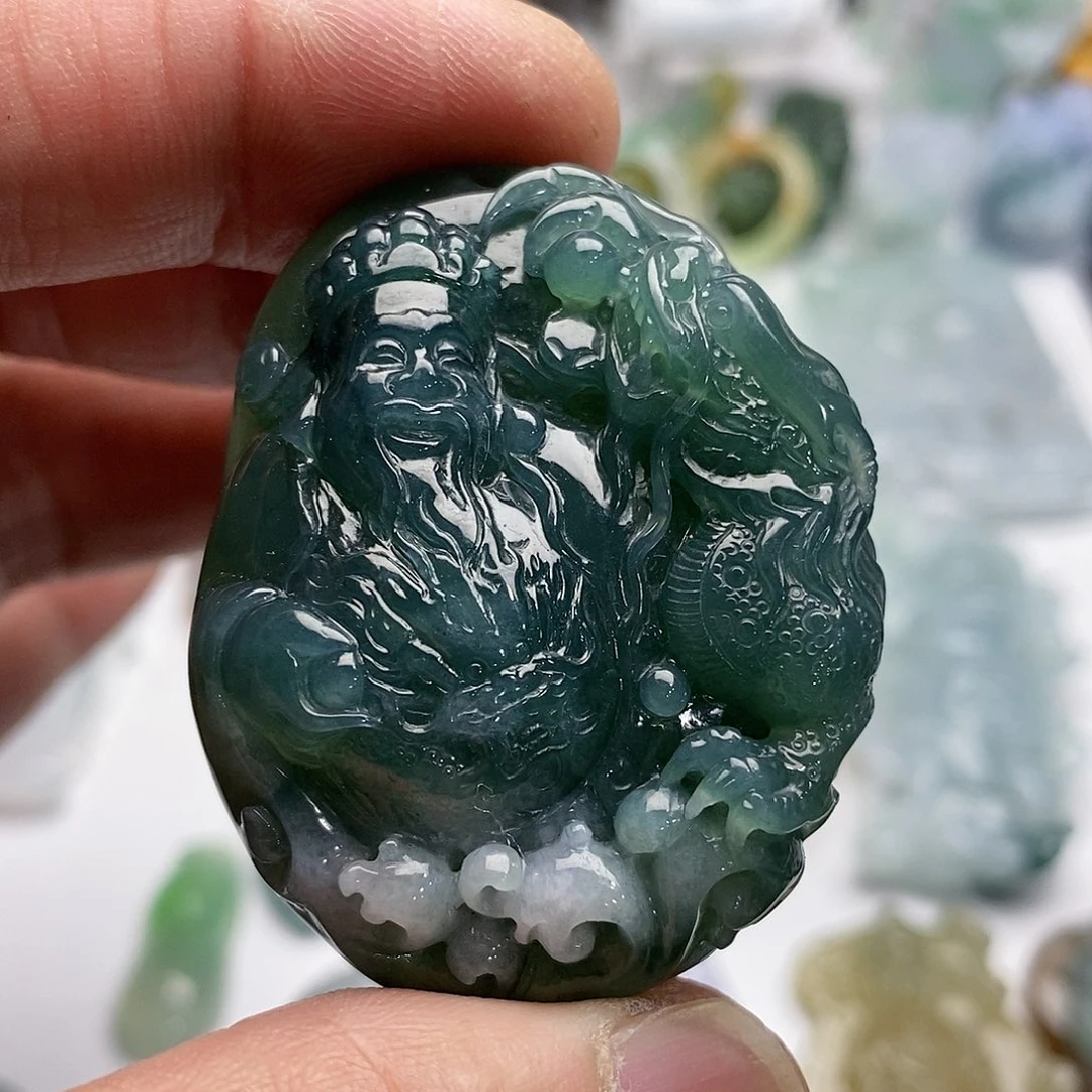 翡翠未镶嵌颈饰老蓝水财神