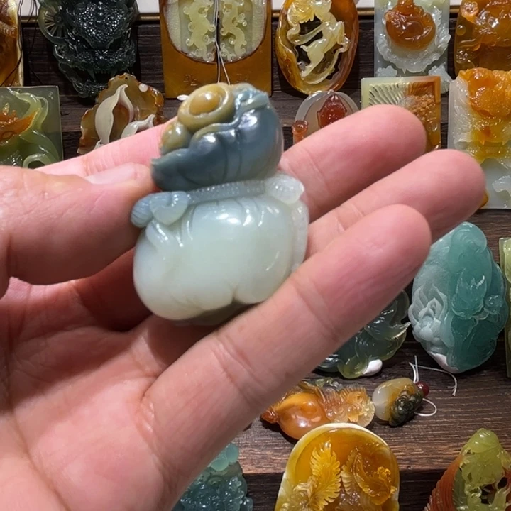 蛇纹石玉未镶嵌吊坠(不含链)