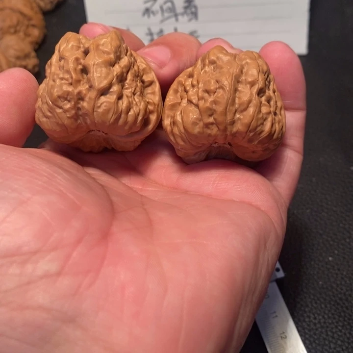 文玩核桃吊坠J****o000000120