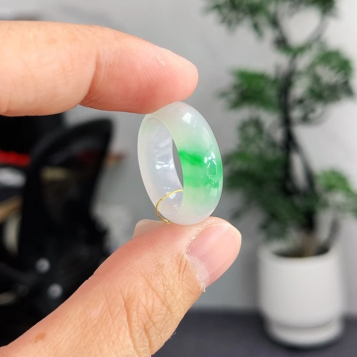 翡翠未镶嵌戒指11号