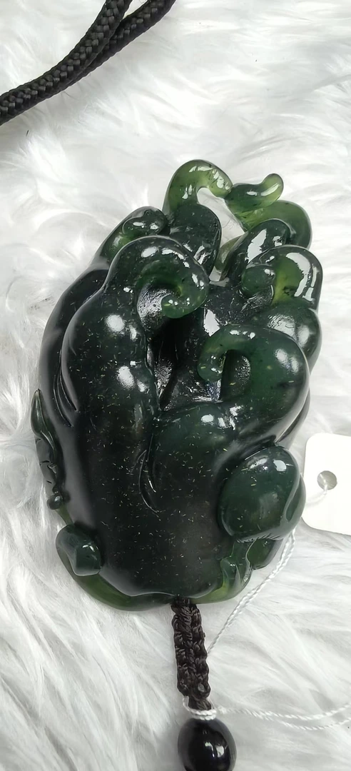 无品牌泰山玉福寿安康把件蛇纹石质玉