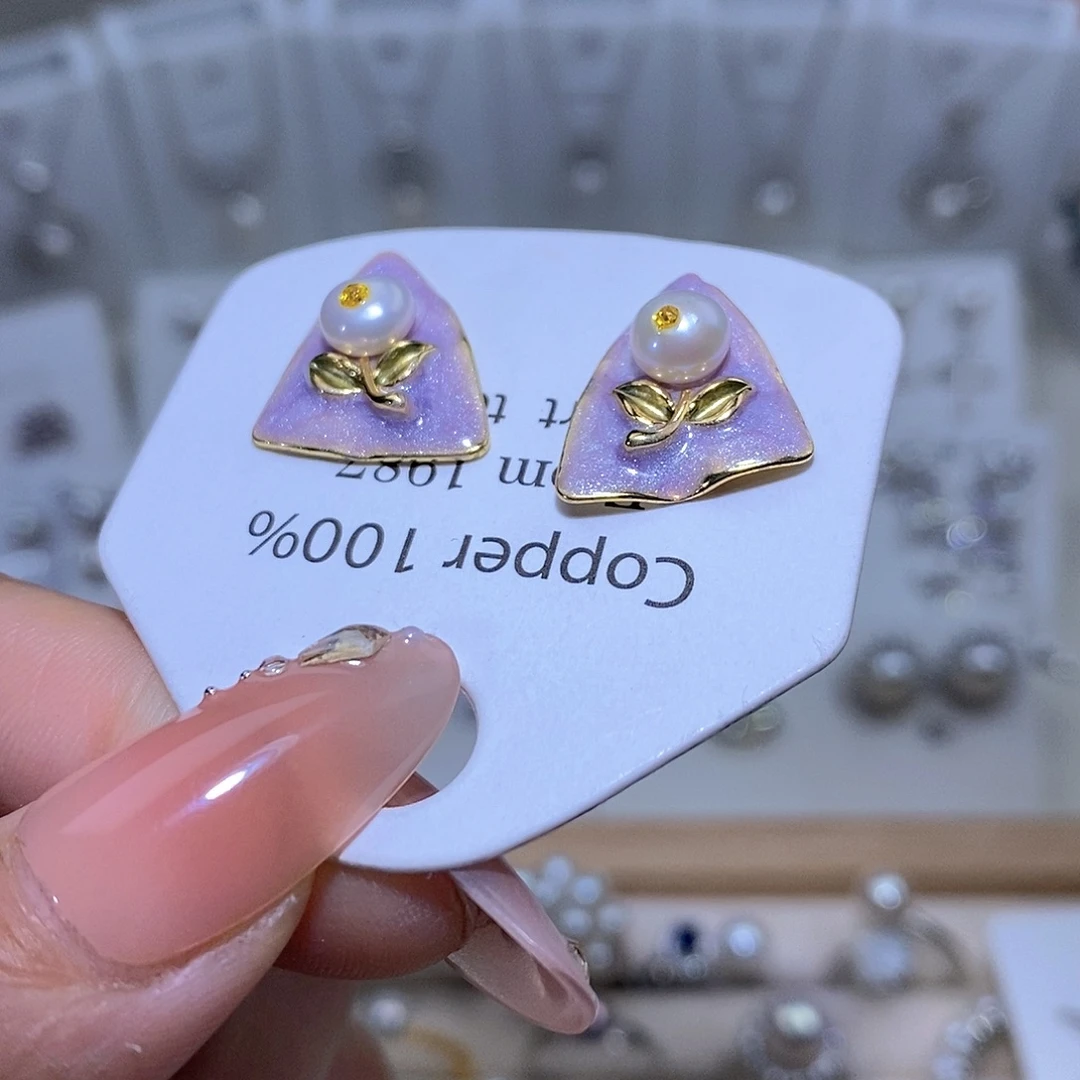 未镶嵌淡水珍珠耳饰