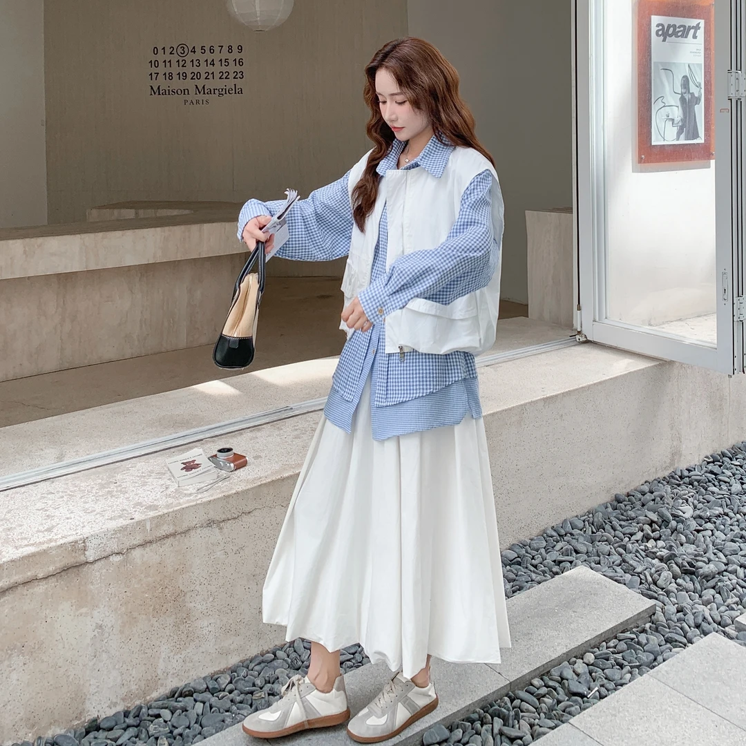 巨好看早秋套装2025新款设计感假两件格子衬衫马甲半身裙三件套