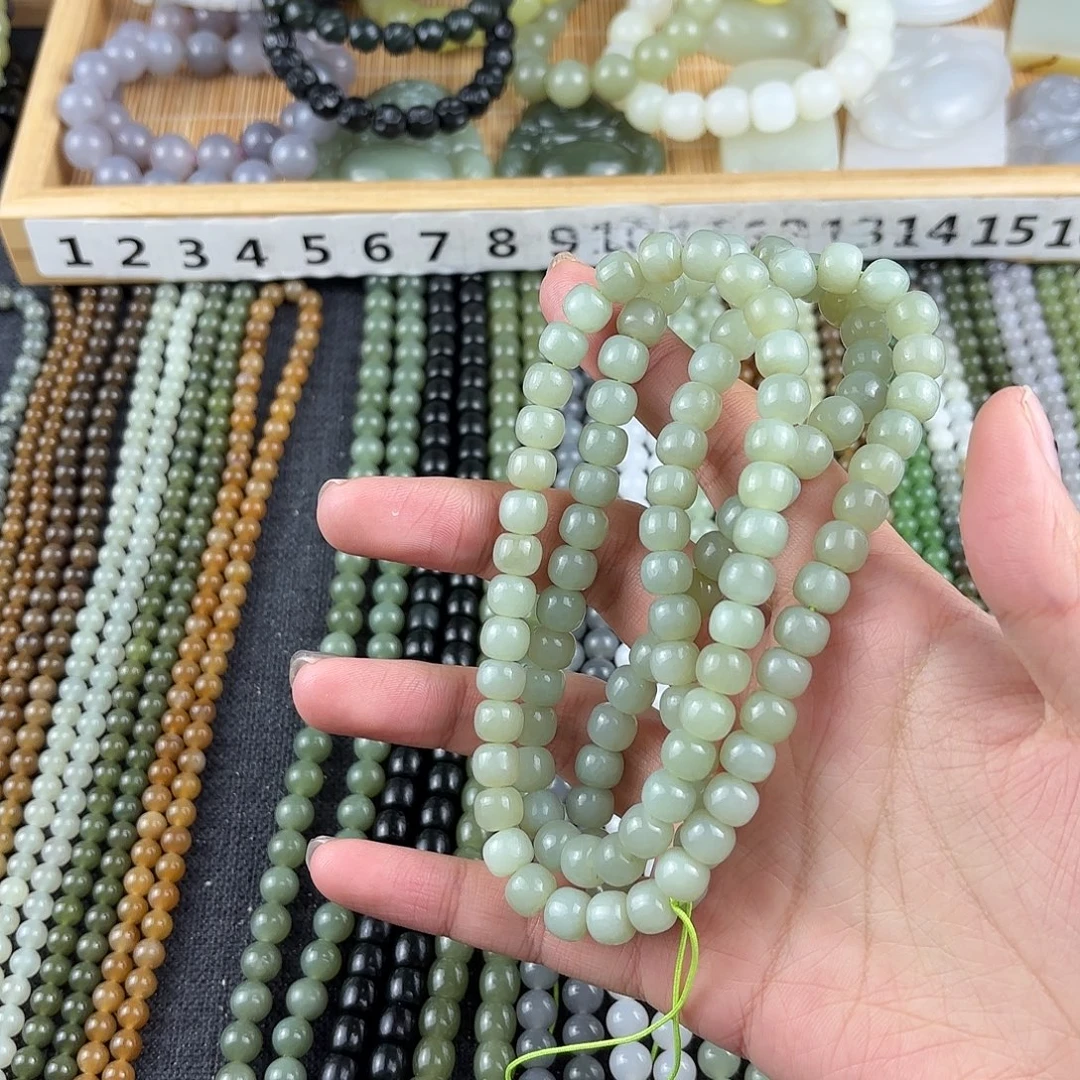 蔡***生和田玉未镶嵌颈饰