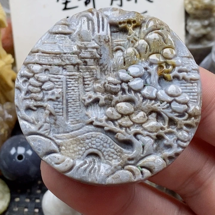 颈饰未镶嵌硅化珊瑚（珊瑚玉）