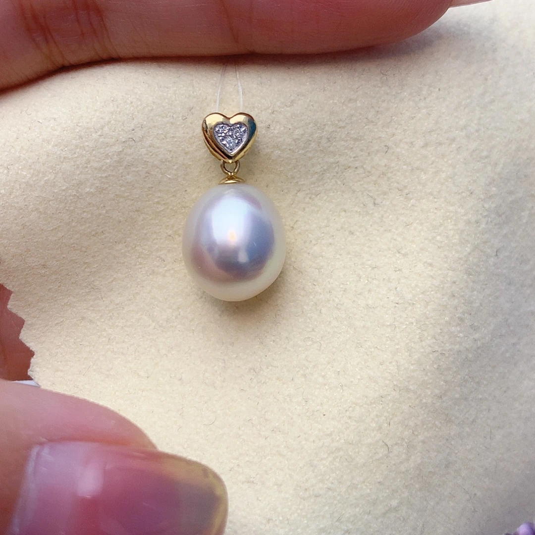 颈饰18K金镶嵌海水珍珠W61