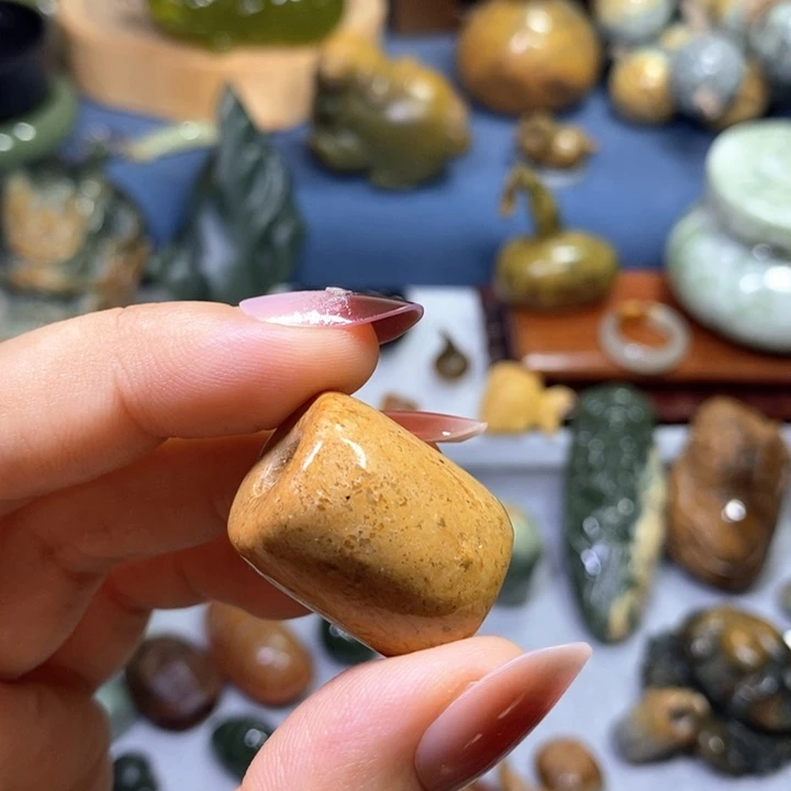 未镶嵌岫岩河磨玉（透闪石质玉）挂件手工桶珠