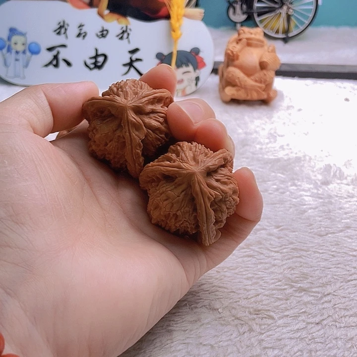 把件文玩核桃余**晚三棱
