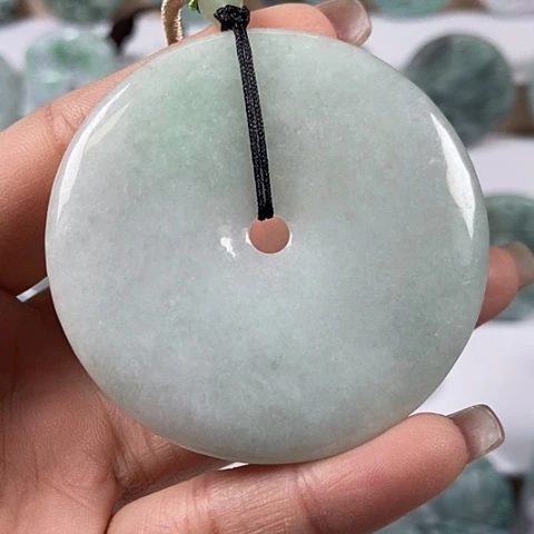 翡翠颈饰未镶嵌大平安扣福利