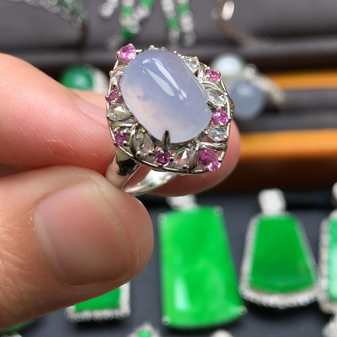 翡翠18K金镶嵌戒指