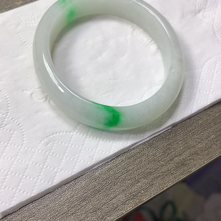 翡翠未镶嵌颈饰56.5圈贵妃