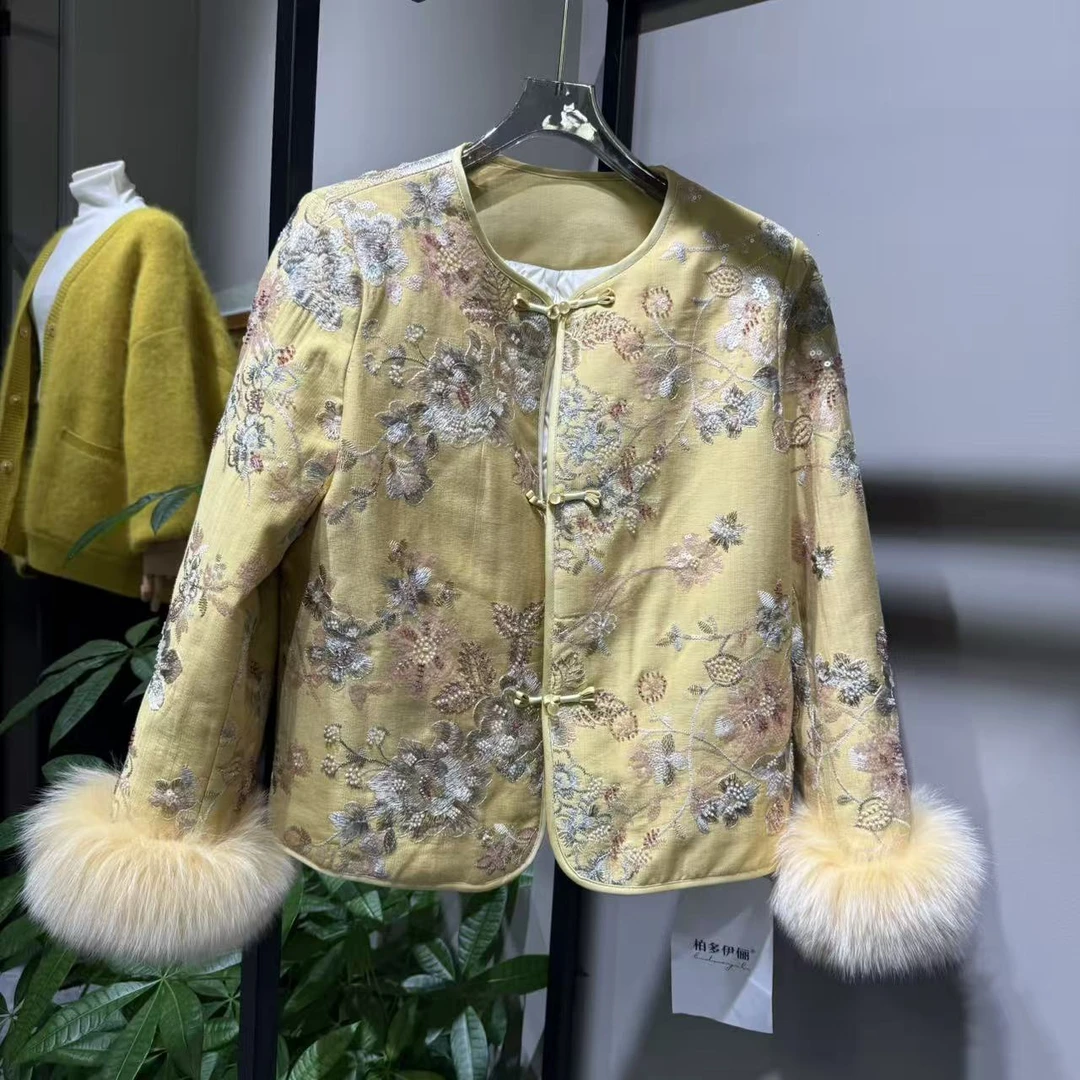 【俊英】新中式奢华狐狸毛袖羽绒服女冬新款重工刺绣显瘦国风外套