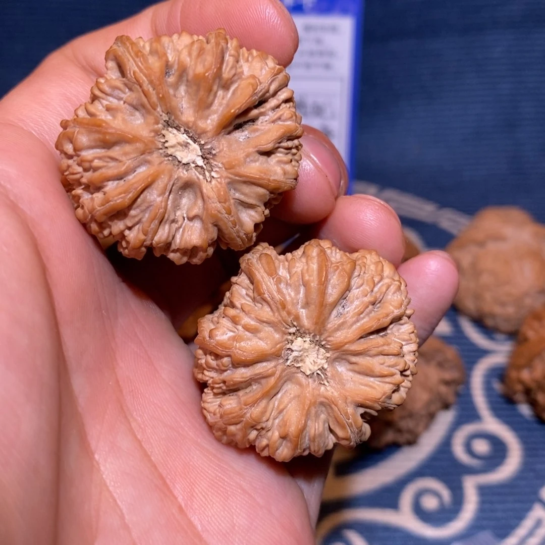 +*34尺 全品无修白茬 塔尖