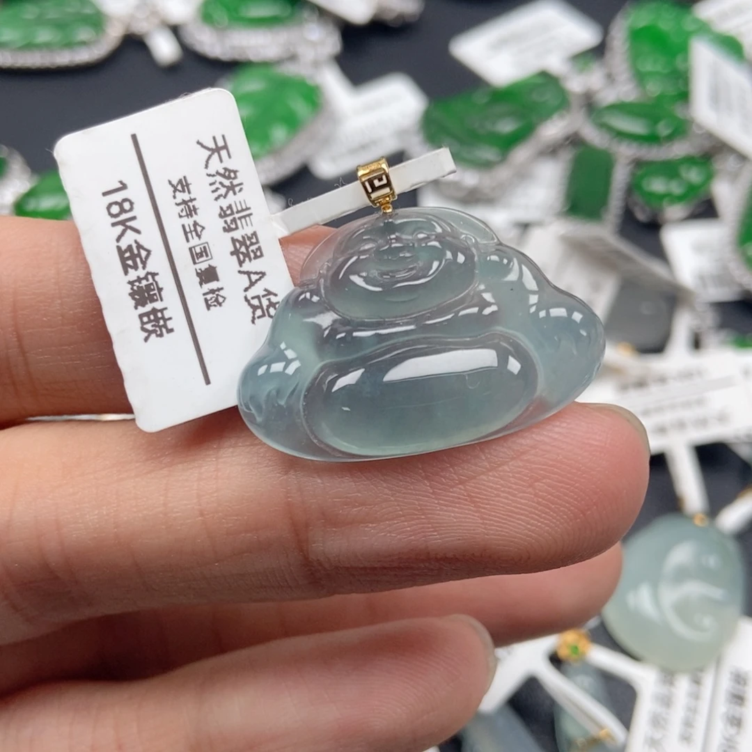 翡翠18K金镶嵌颈饰