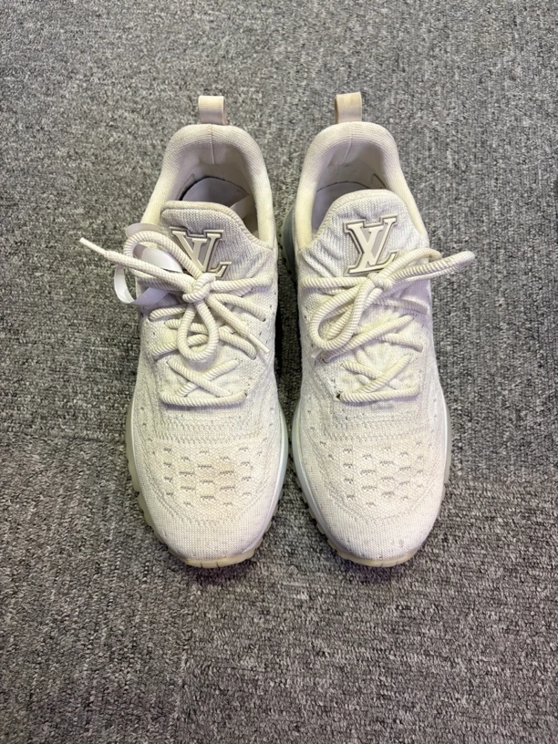 99新 LouisVuitton/路易威登 白色针织运动鞋 40码