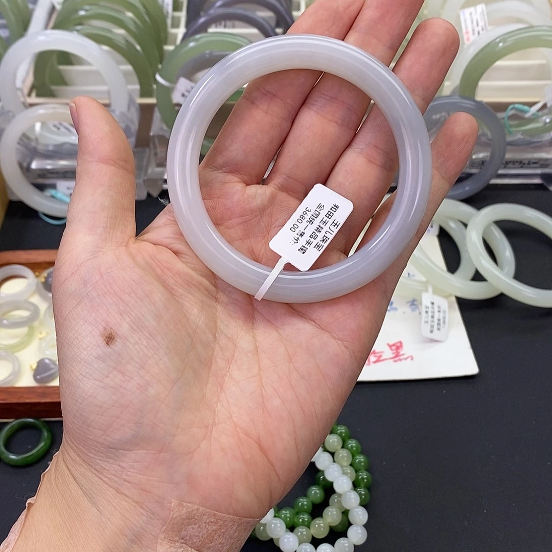 和田玉未镶嵌珠宝奇石59