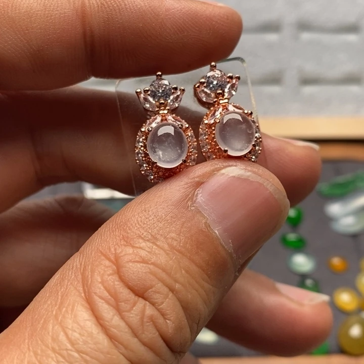 翡翠裸石冰种耳钉微棉