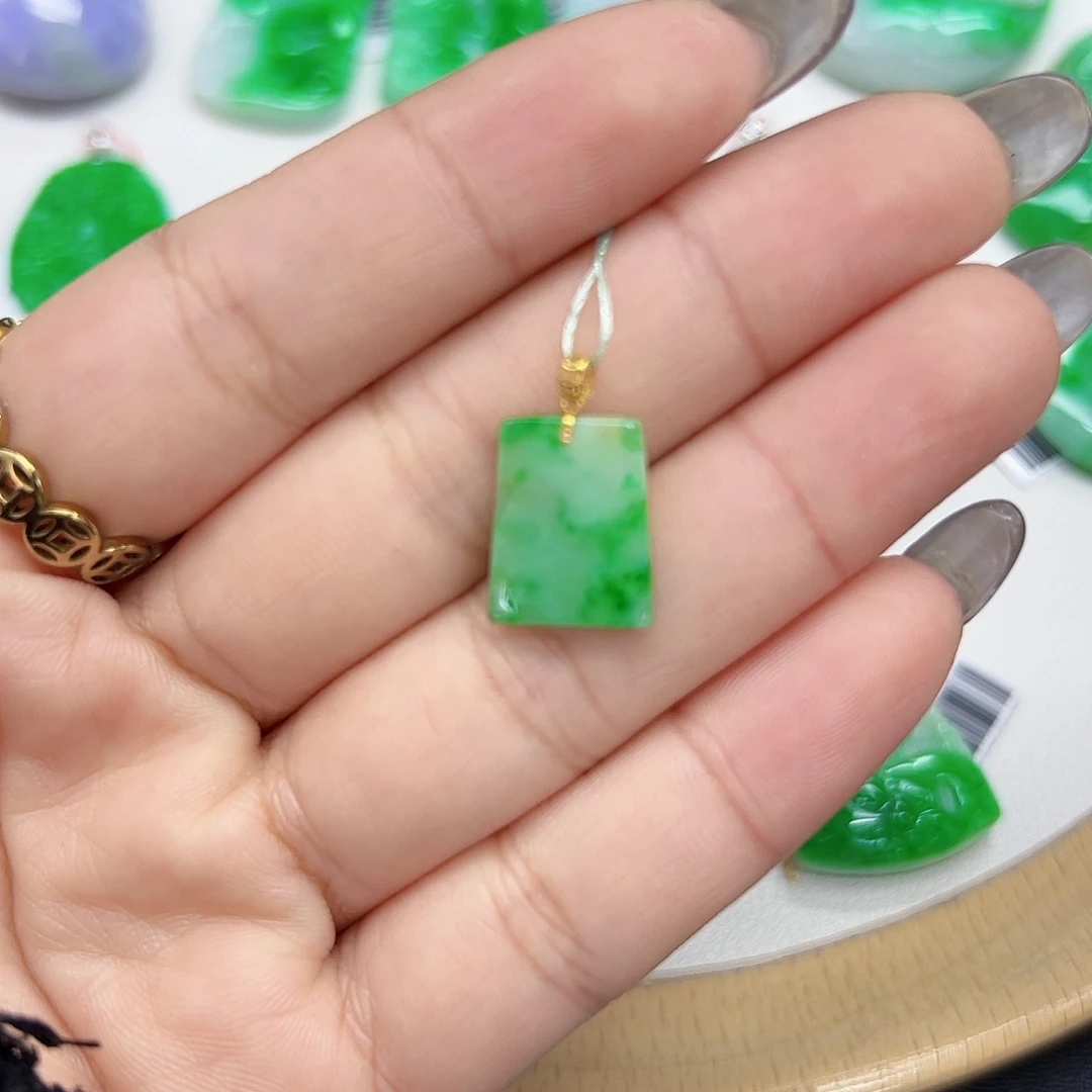 翡翠颈饰18K金镶嵌天然Ａ货翡翠