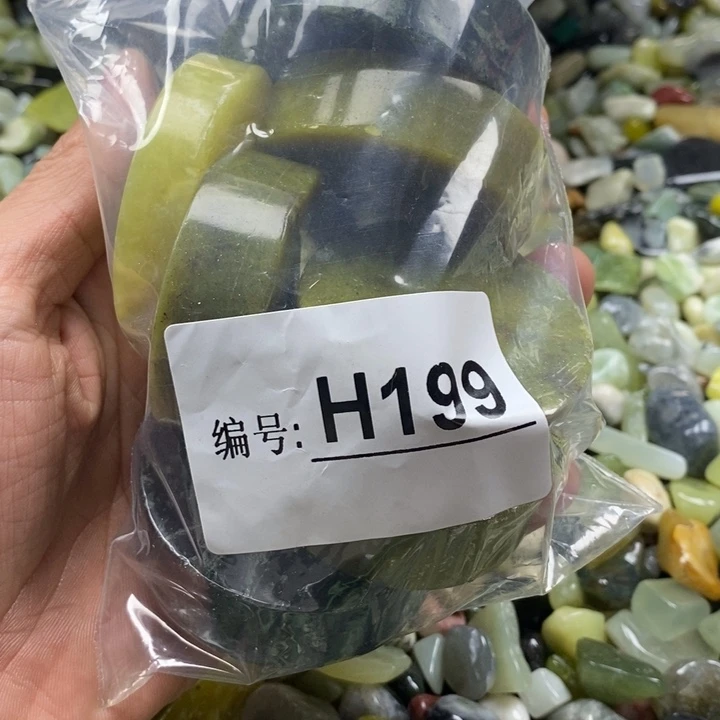 蛇纹石玉鱼缸石未镶嵌