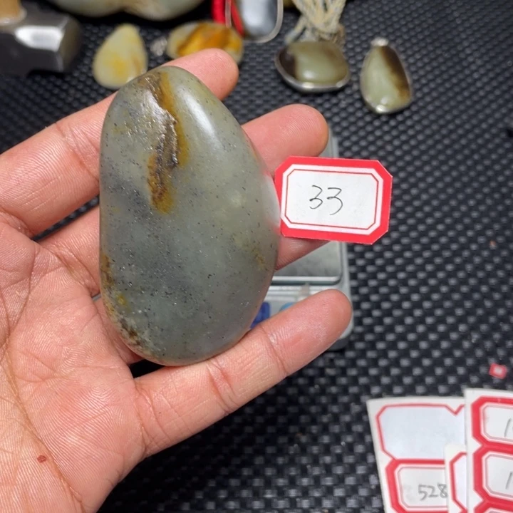 颈饰足铂镶嵌和田玉33