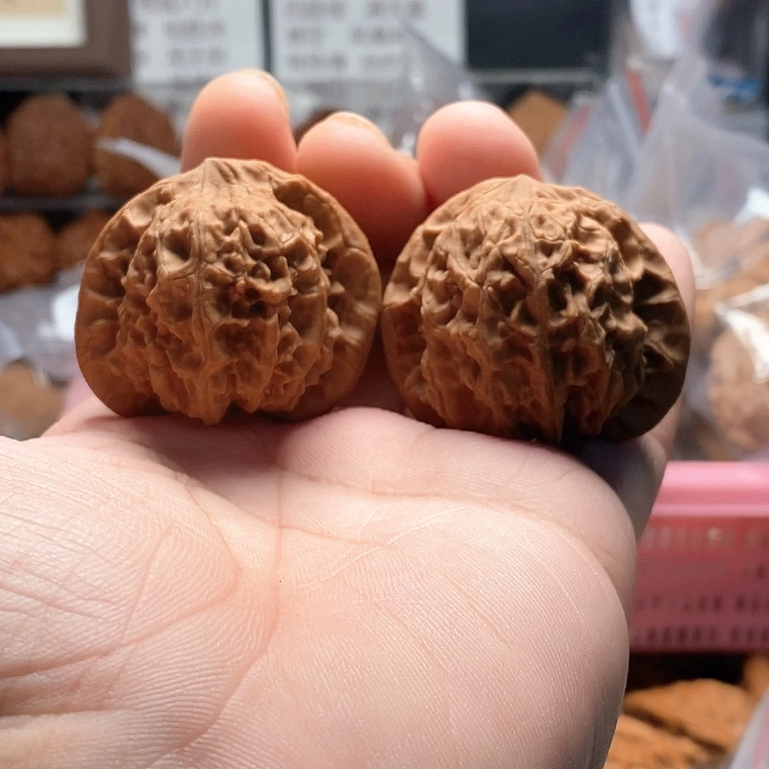 文玩核桃燕山元宝42-351