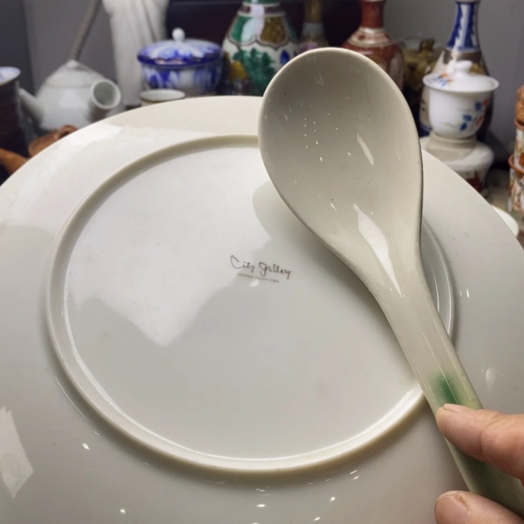 瓷片在干嘛我也要上班呀