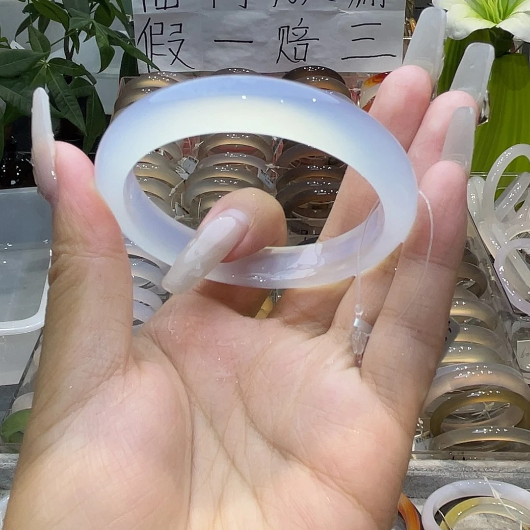 玛瑙/玉髓手镯未镶嵌54