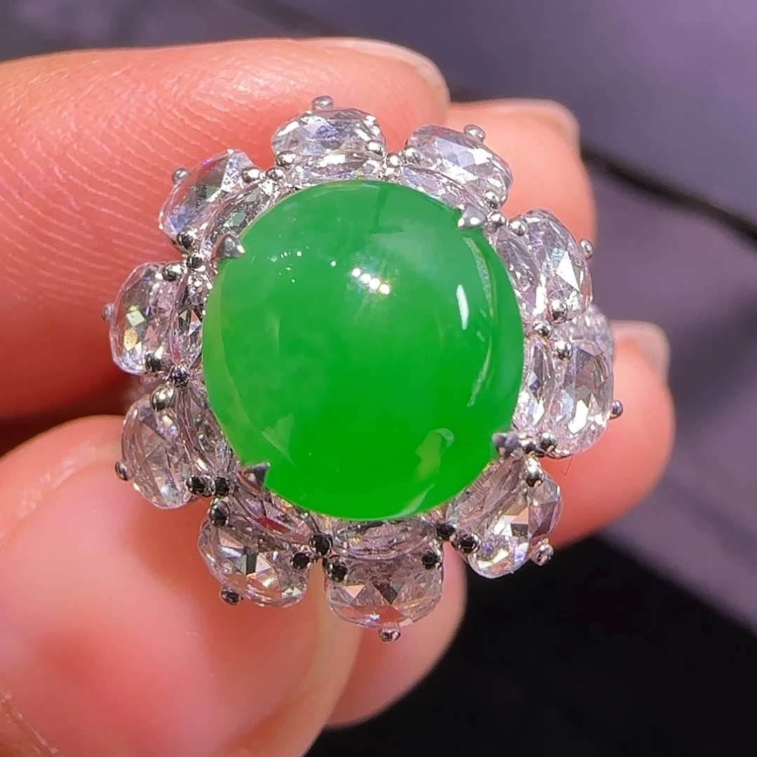 翡翠18K金镶嵌戒指