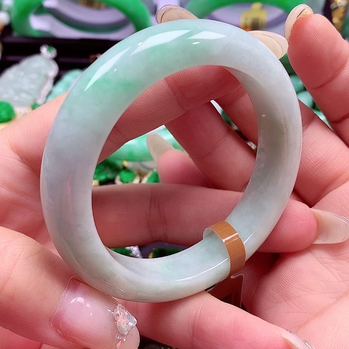 翡翠未镶嵌手镯翡翠手镯