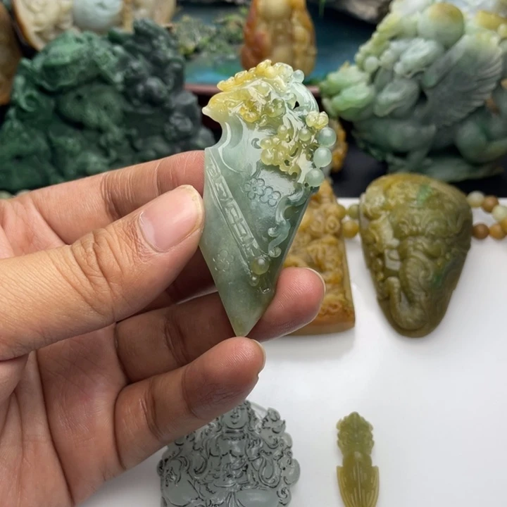 定制翡翠未镶嵌一路生花