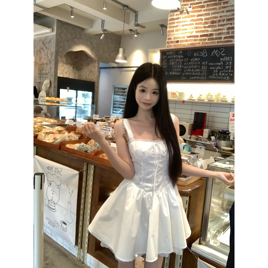 【春日小白裙】UM家白色吊带连衣裙女夏季新款蕾丝收腰度假初恋短裙