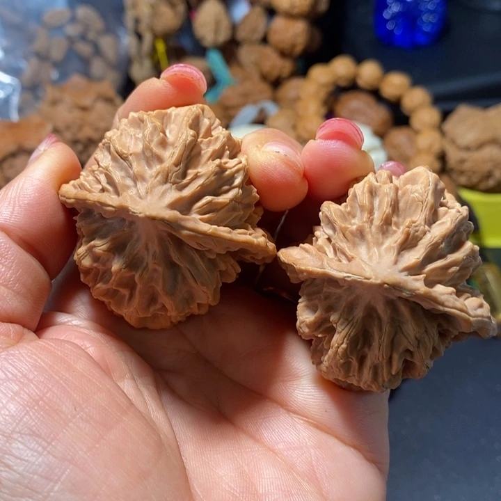 桃核把件帝王狮子头全品45尺对歪
