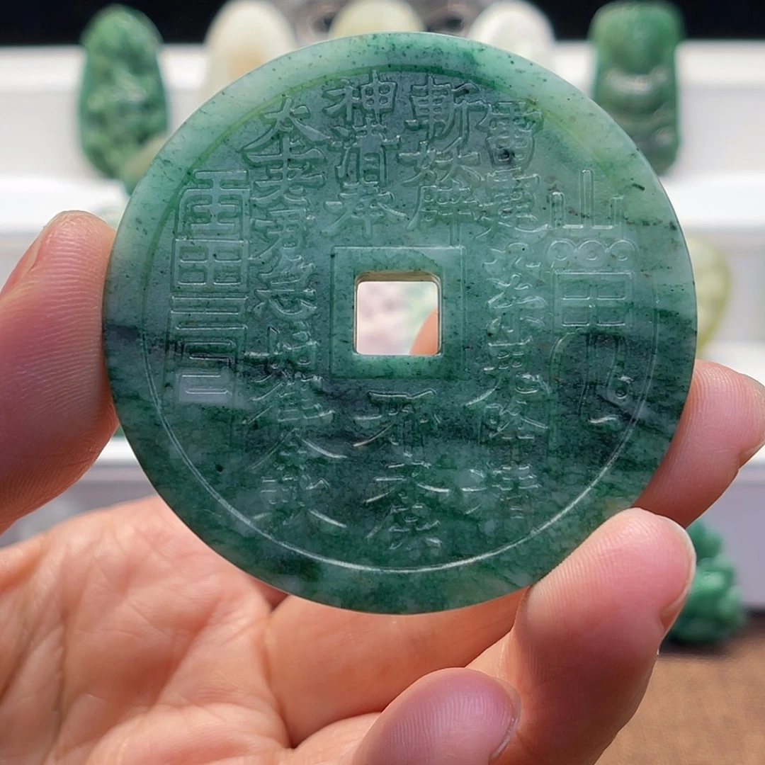 独山玉未镶嵌颈饰