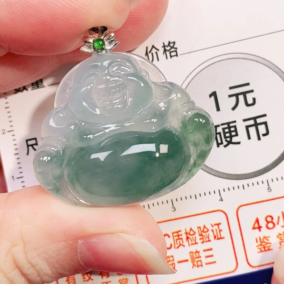 颈饰18K金镶嵌翡翠