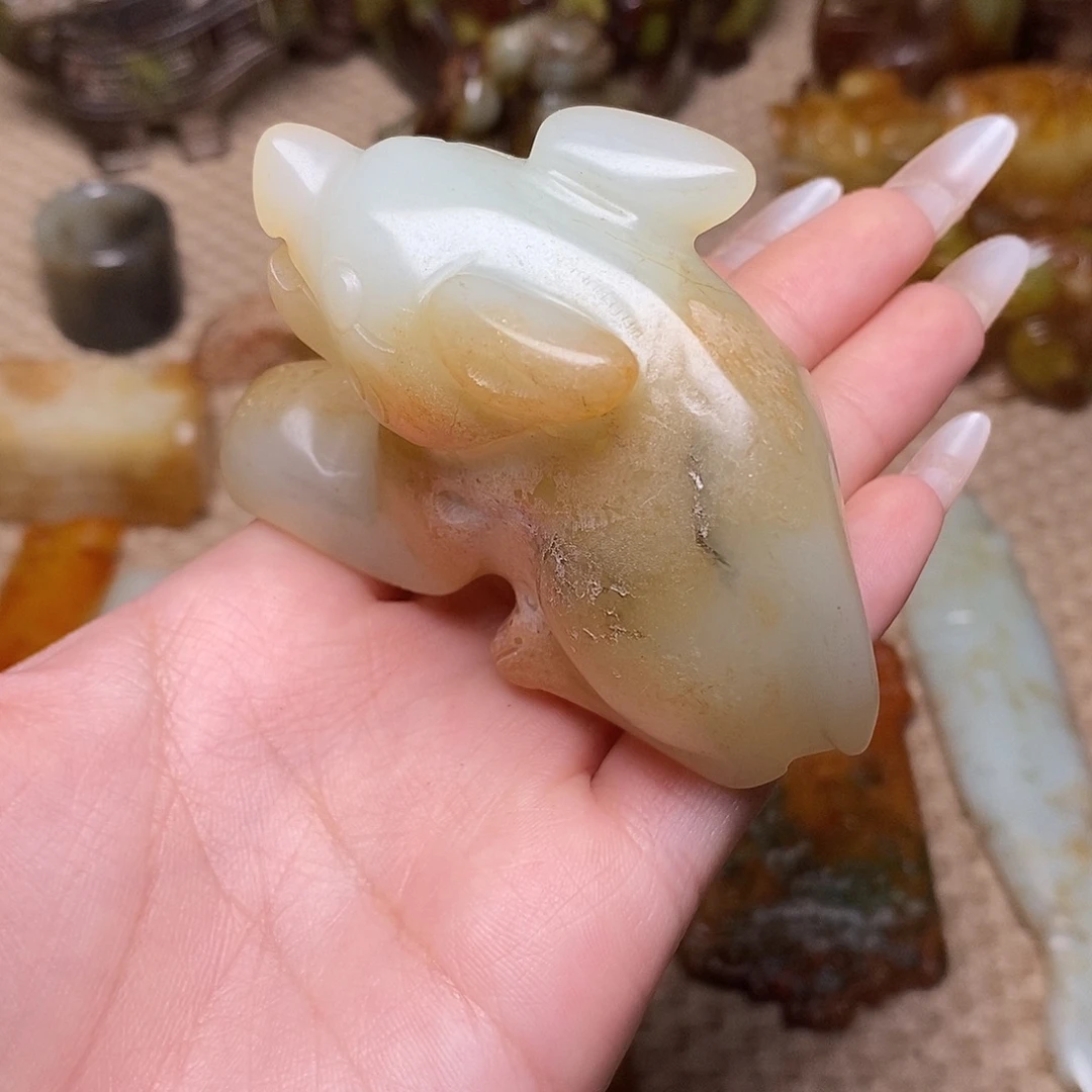 未镶嵌蛇纹石玉颈饰